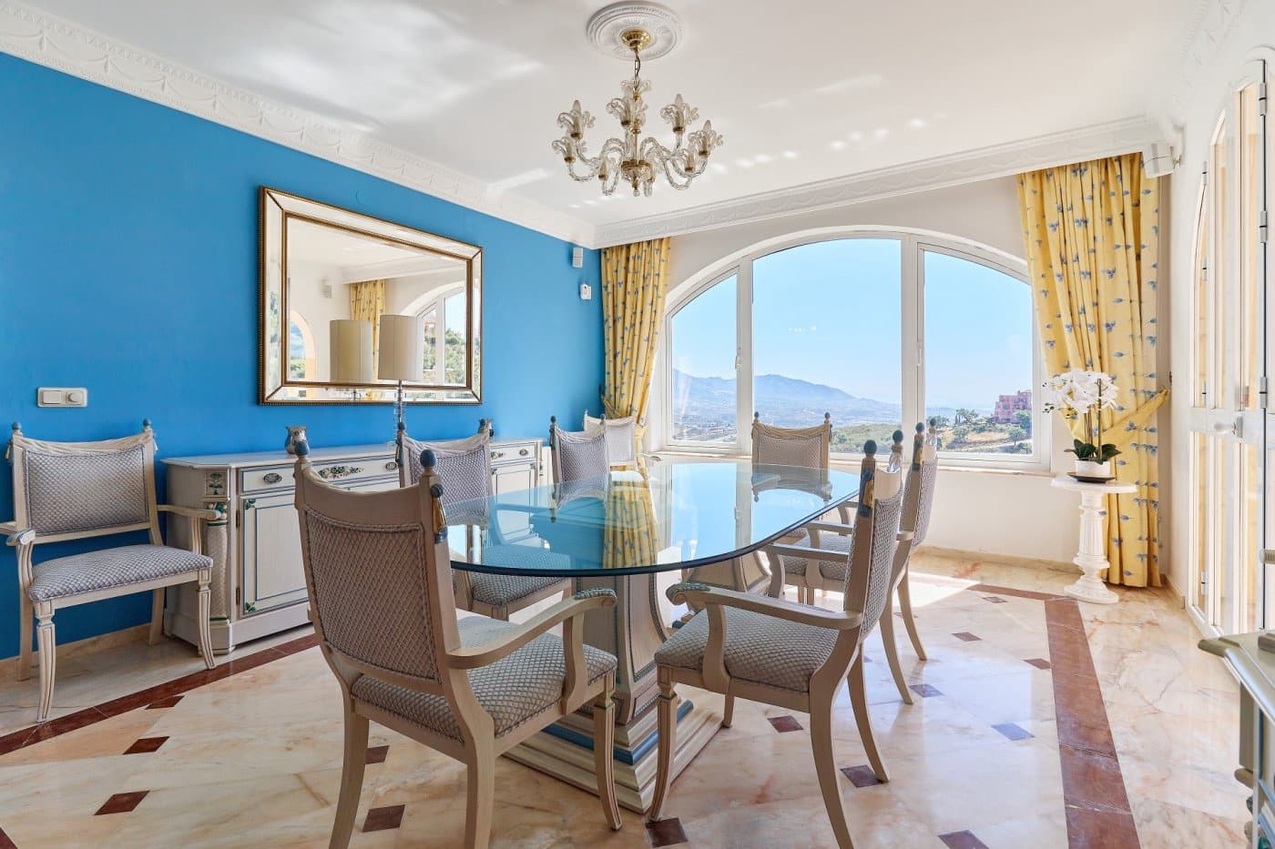 6 soveværelse Villa til salg i La Mairena med swimmingpool garage - € 1.400.000 (Ref: 7284396)