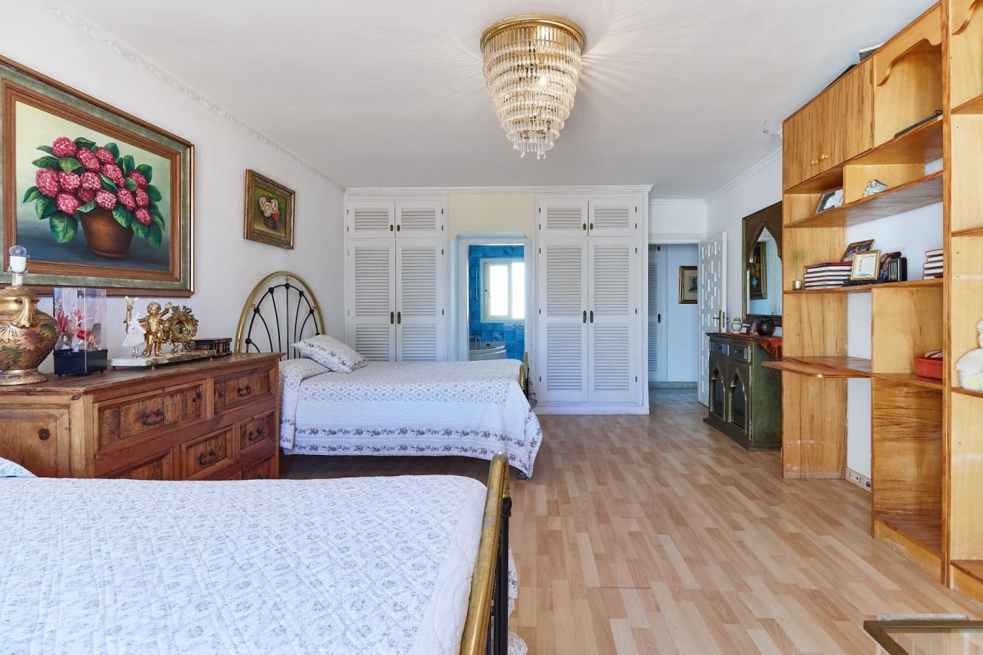 8 soveværelse Villa til salg i Marbella med swimmingpool garage - € 1.765.000 (Ref: 7284409)