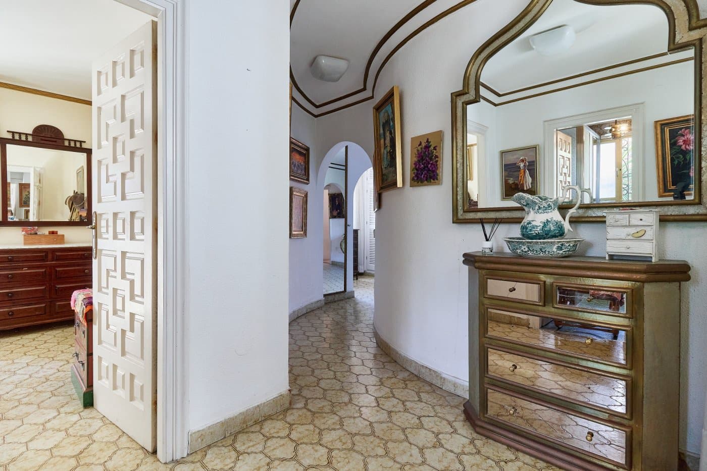 8 soveværelse Villa til salg i Marbella med swimmingpool garage - € 1.765.000 (Ref: 7284409)