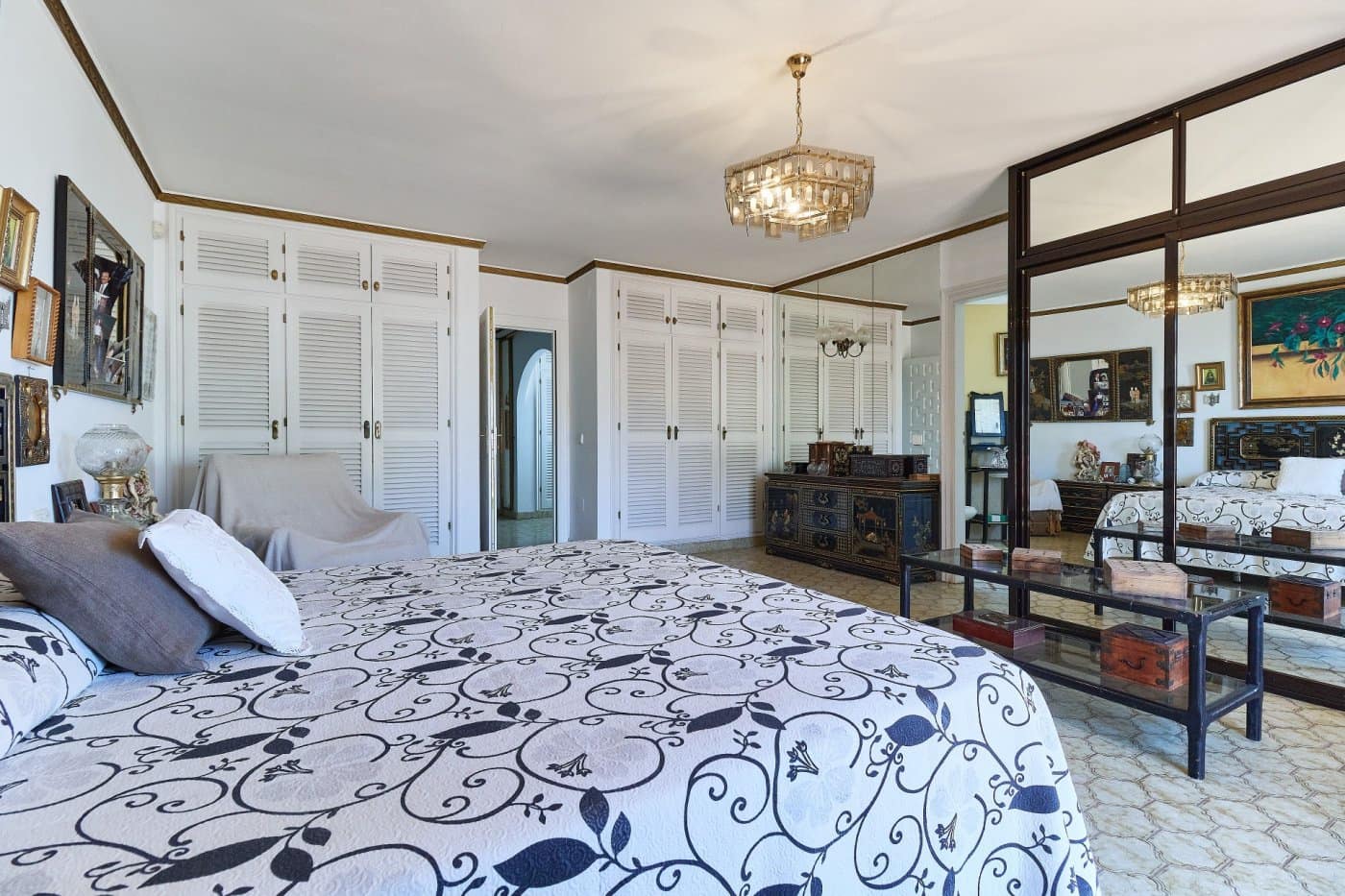 8 soveværelse Villa til salg i Marbella med swimmingpool garage - € 1.765.000 (Ref: 7284409)