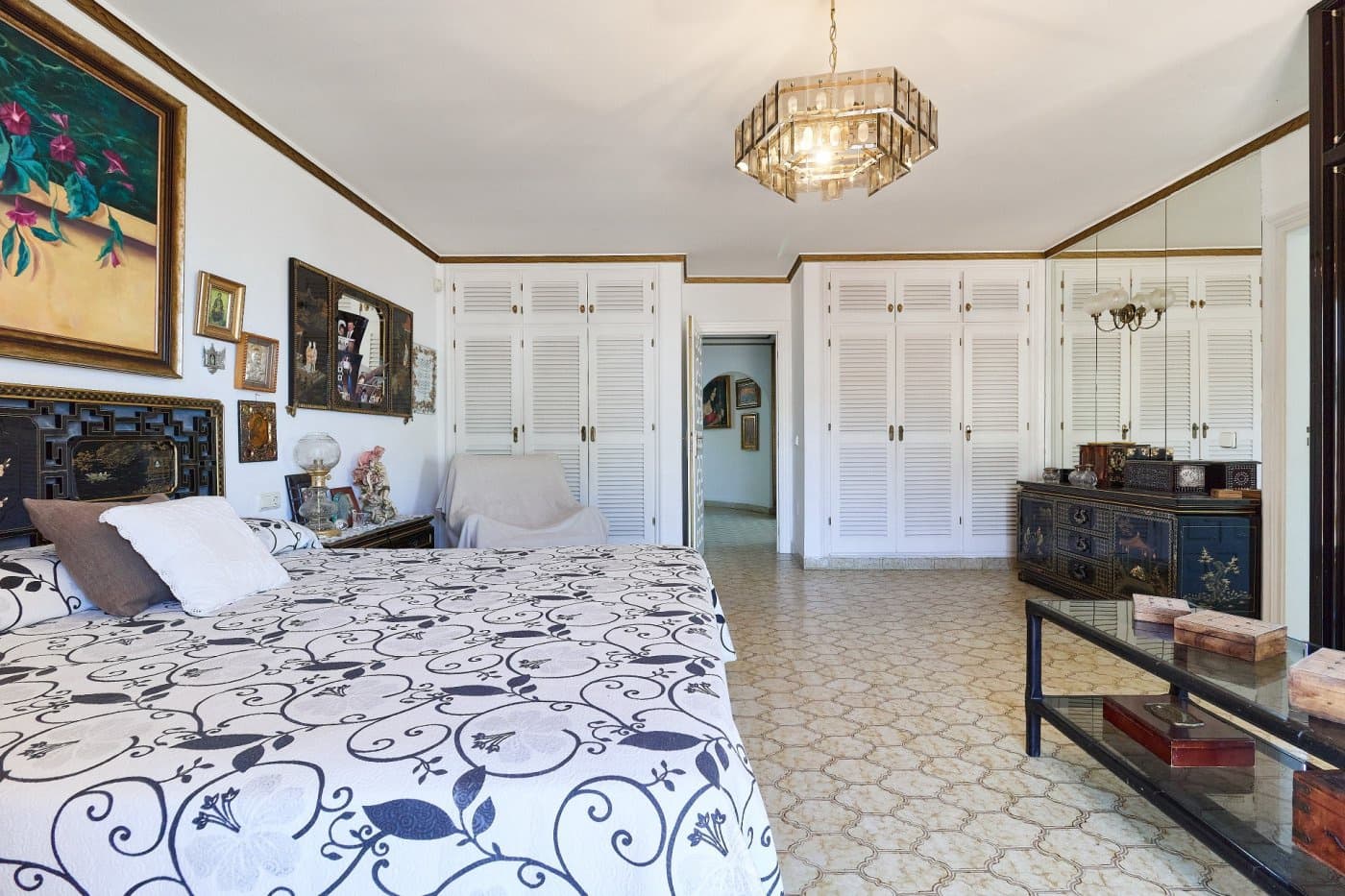 8 soveværelse Villa til salg i Marbella med swimmingpool garage - € 1.765.000 (Ref: 7284409)