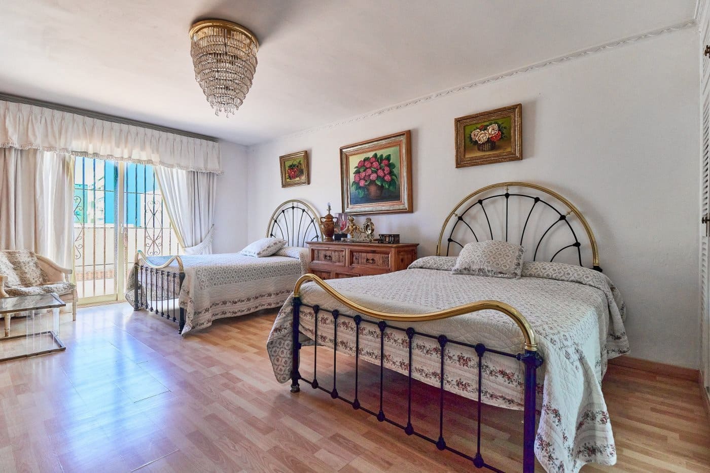 8 soveværelse Villa til salg i Marbella med swimmingpool garage - € 1.765.000 (Ref: 7284409)