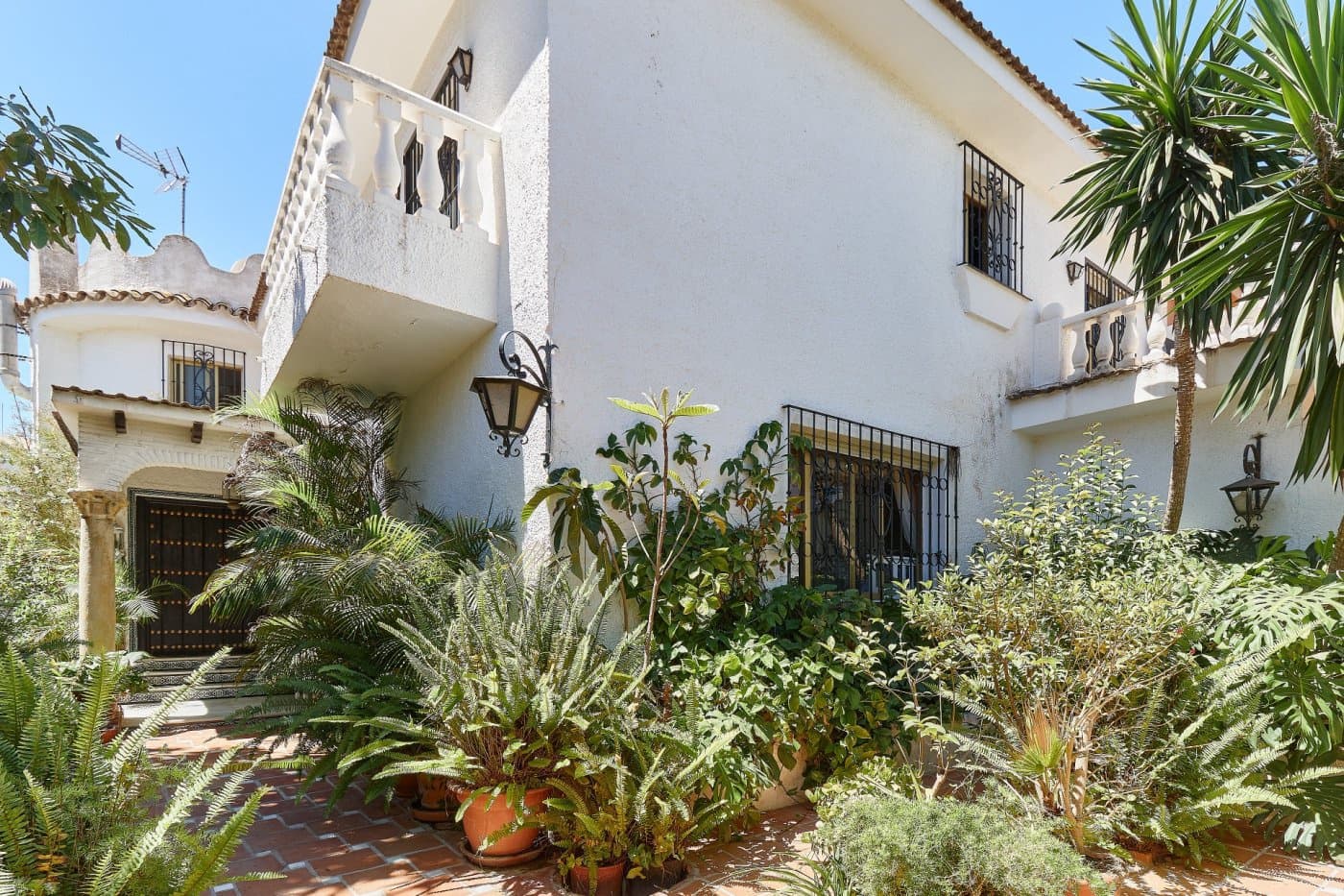 8 soveværelse Villa til salg i Marbella med swimmingpool garage - € 1.765.000 (Ref: 7284409)