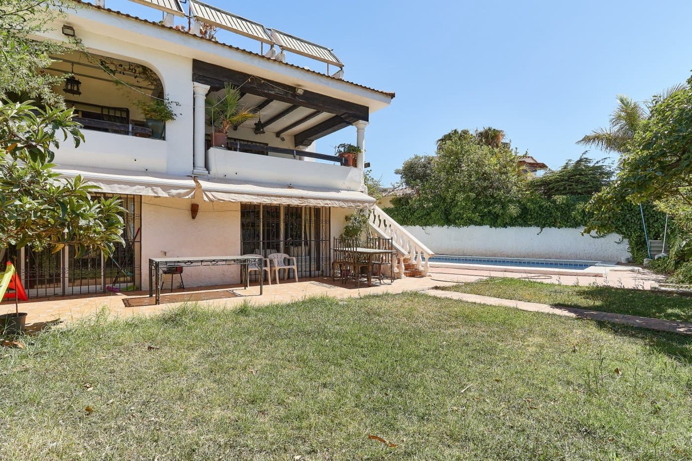 8 soveværelse Villa til salg i Marbella med swimmingpool garage - € 1.765.000 (Ref: 7284409)