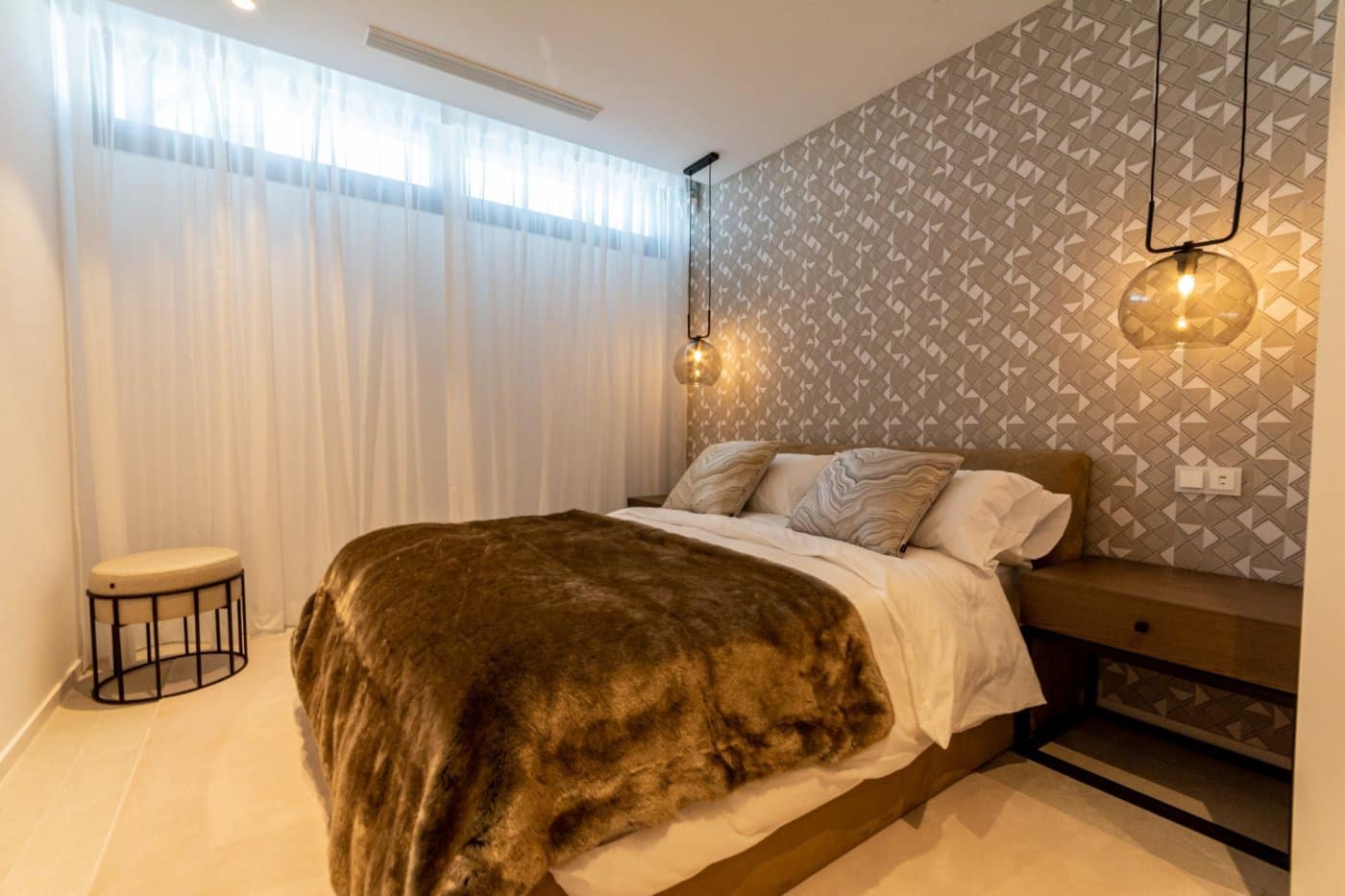 4 bedroom Villa for sale in Nueva Andalucia with pool garage - € 2,600,000 (Ref: 7284428)