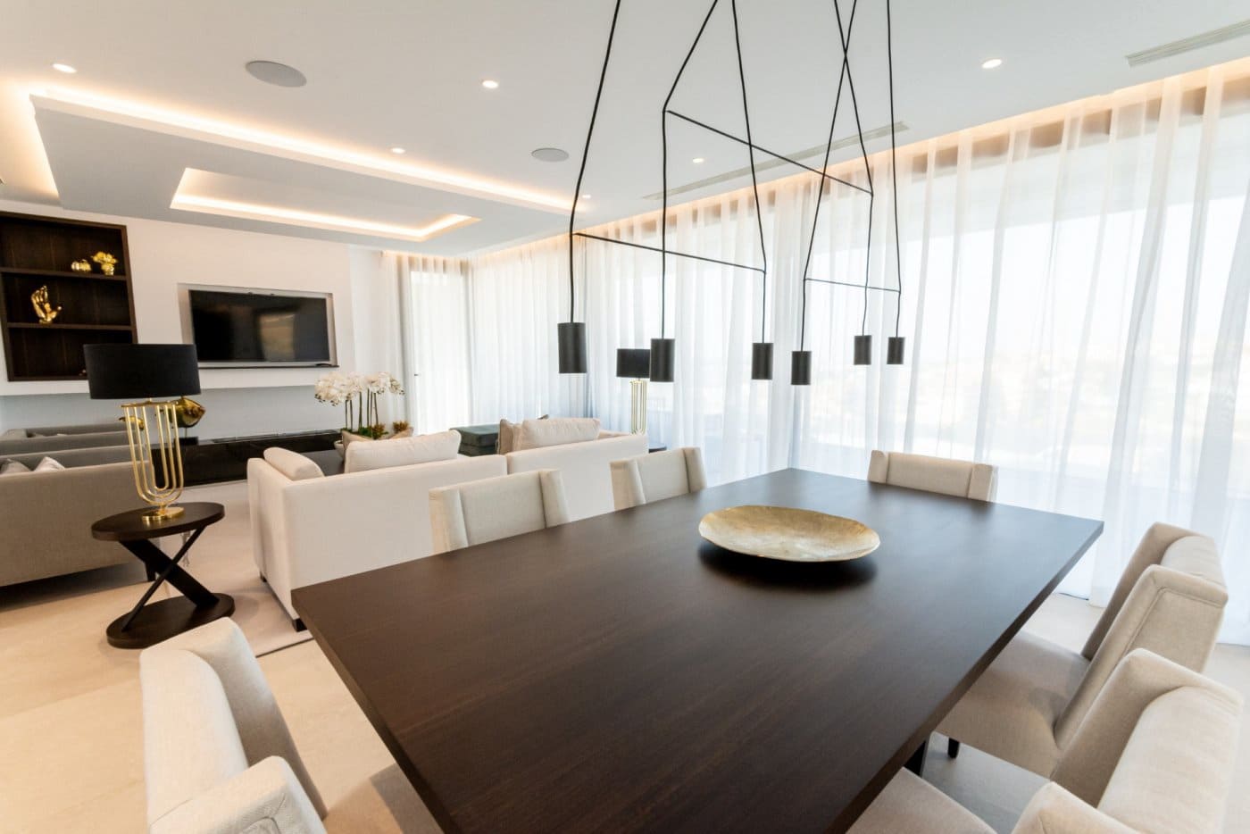 4 bedroom Villa for sale in Nueva Andalucia with pool garage - € 2,600,000 (Ref: 7284428)