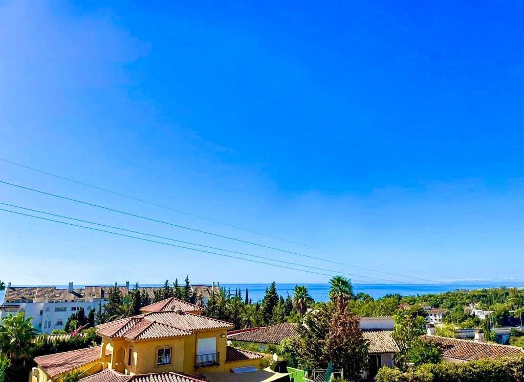 3 bedroom Villa for sale in Golden Mile with pool garage - € 1,950,000 (Ref: 7284454)