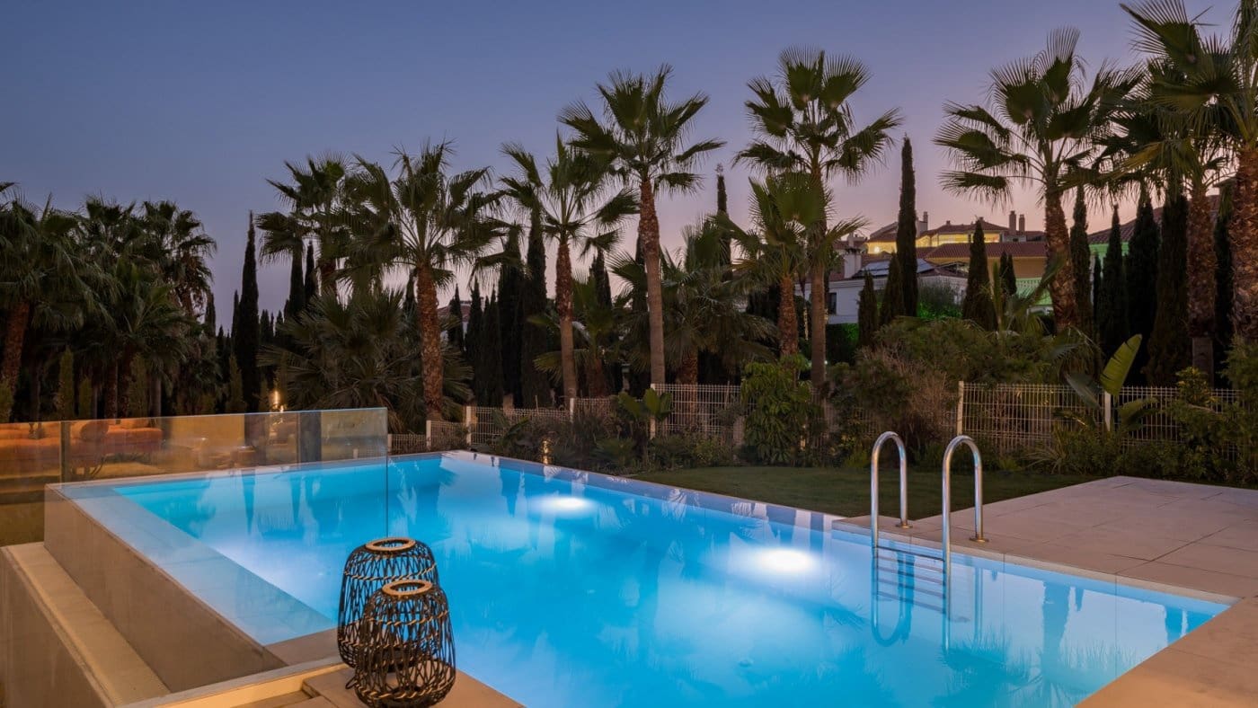 5 bedroom Villa for sale in Benalmadena with pool garage - € 2,900,000 (Ref: 7284465)