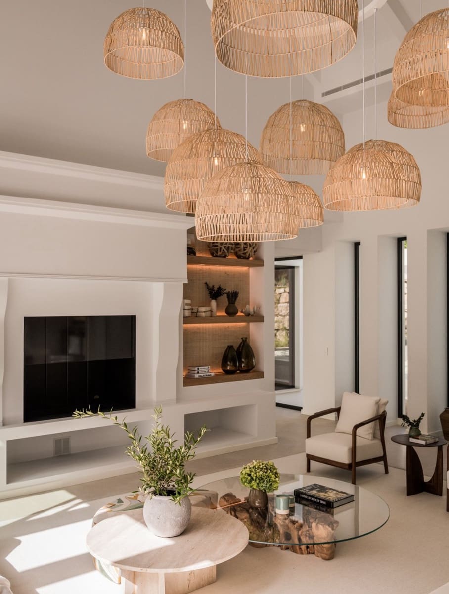 5 bedroom Villa for sale in El Paraiso with pool garage - € 6,350,000 (Ref: 7284509)