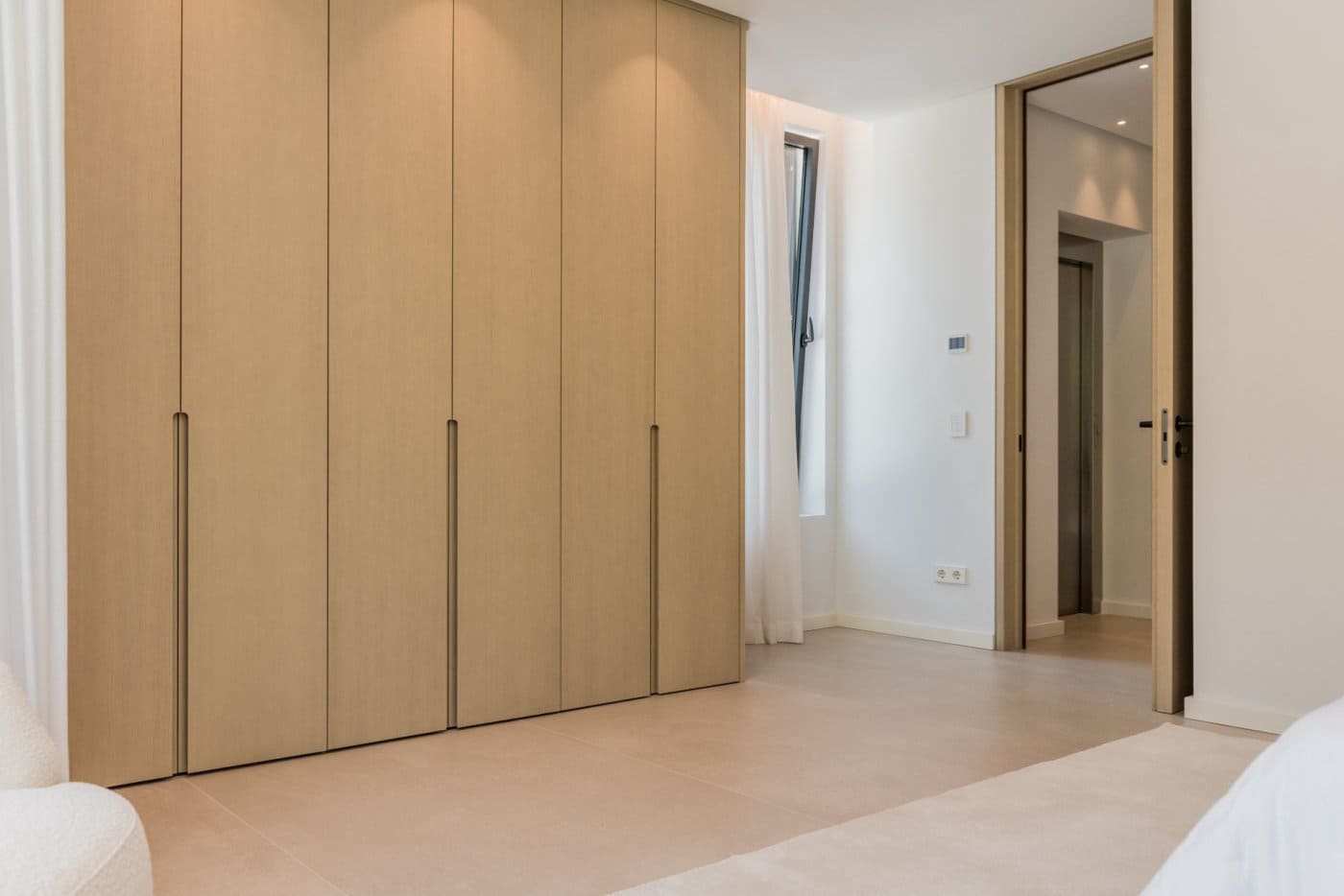 5 bedroom Villa for sale in El Paraiso with pool garage - € 6,350,000 (Ref: 7284509)