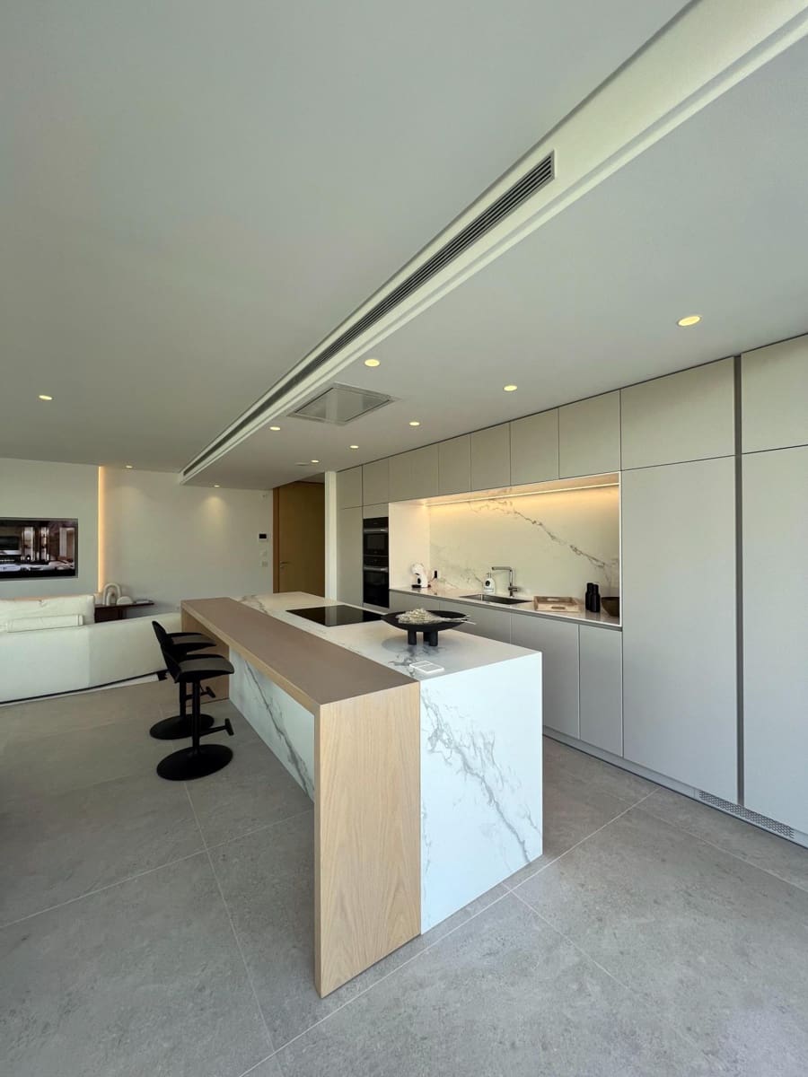 4 bedroom Penthouse for sale in Marbella with pool garage - € 2,290,000 (Ref: 7406162)