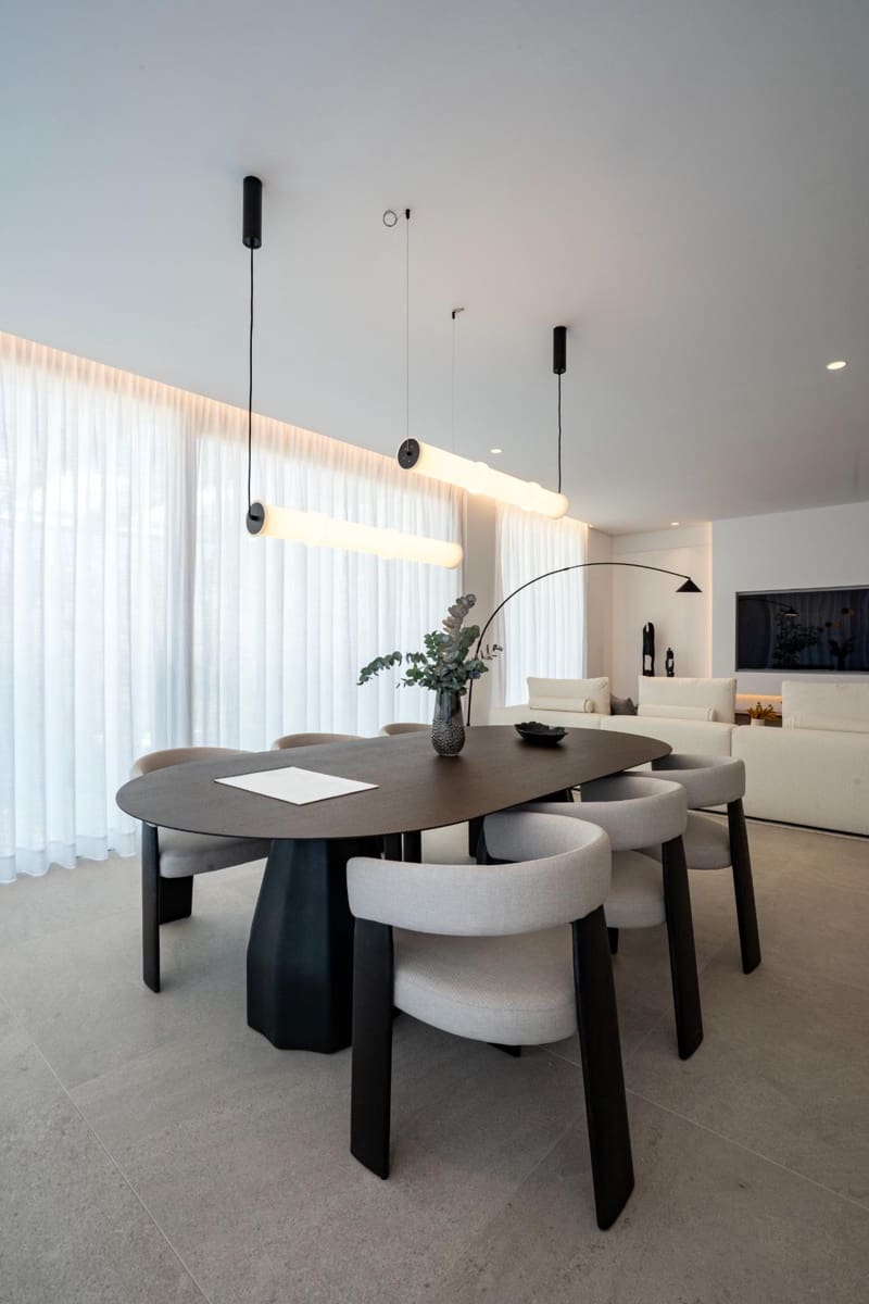 4 bedroom Penthouse for sale in Marbella with pool garage - € 2,290,000 (Ref: 7406162)