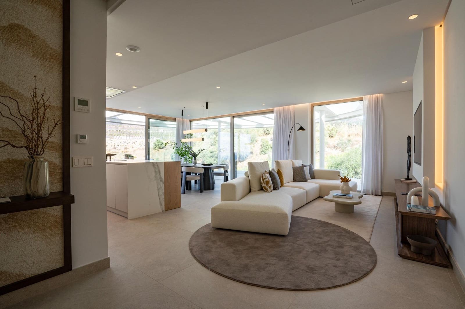 4 bedroom Penthouse for sale in Marbella with pool garage - € 2,290,000 (Ref: 7406162)