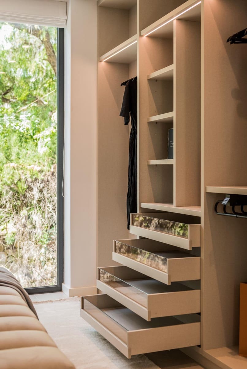 5 sypialnia Willa na sprzedaż w El Paraiso z basenem garażem - 6 350 000 € (Ref: 7521187)