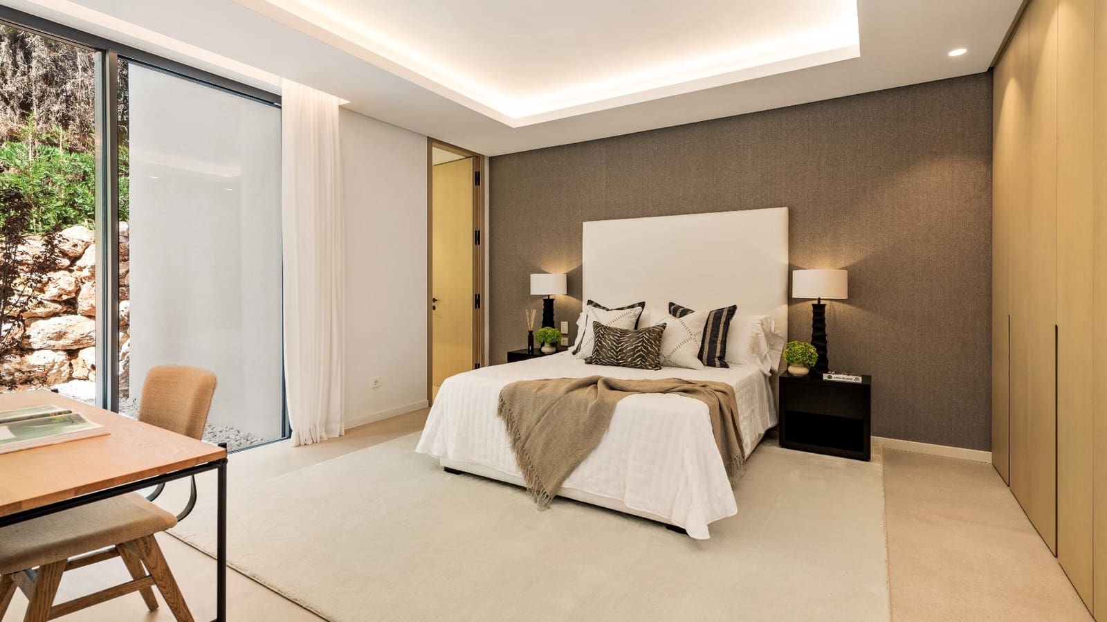 5 sypialnia Willa na sprzedaż w El Paraiso z basenem garażem - 6 350 000 € (Ref: 7521187)