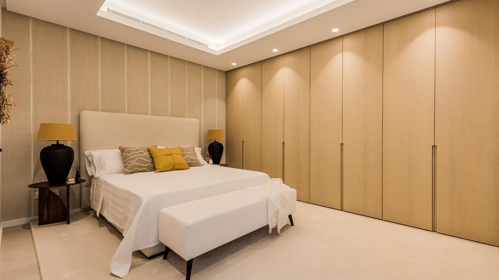 5 sypialnia Willa na sprzedaż w El Paraiso z basenem garażem - 6 350 000 € (Ref: 7521187)