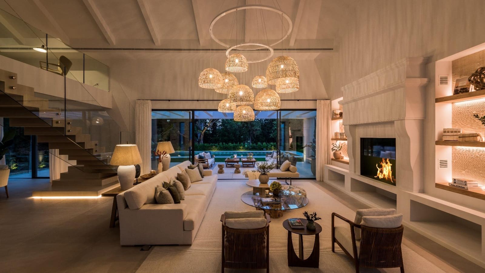 5 sypialnia Willa na sprzedaż w El Paraiso z basenem garażem - 6 350 000 € (Ref: 7521187)