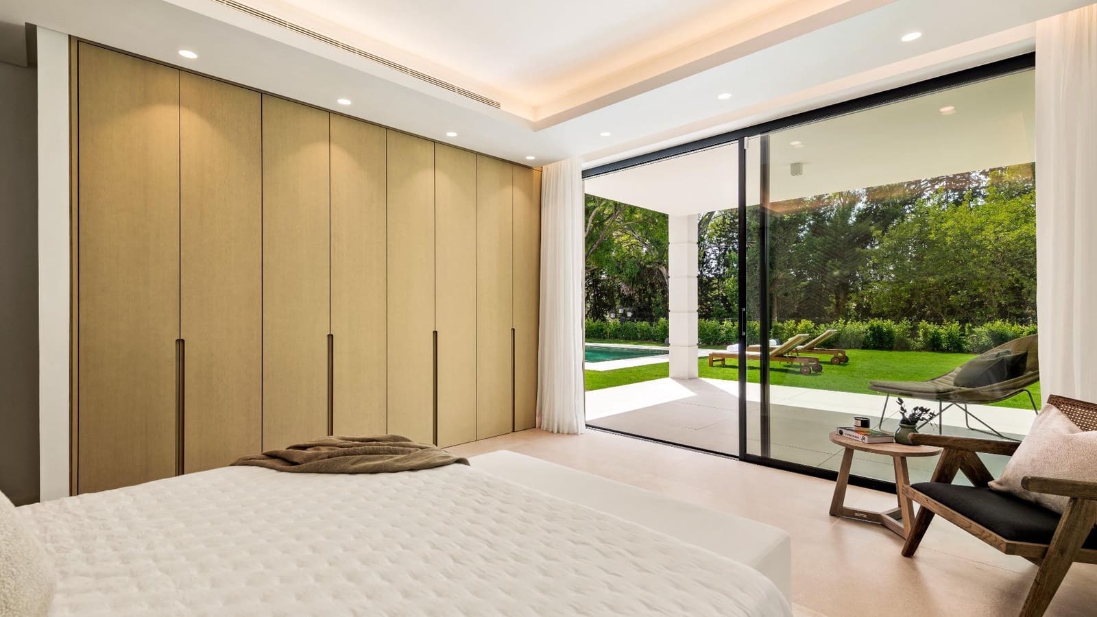 5 sypialnia Willa na sprzedaż w El Paraiso z basenem garażem - 6 350 000 € (Ref: 7521187)