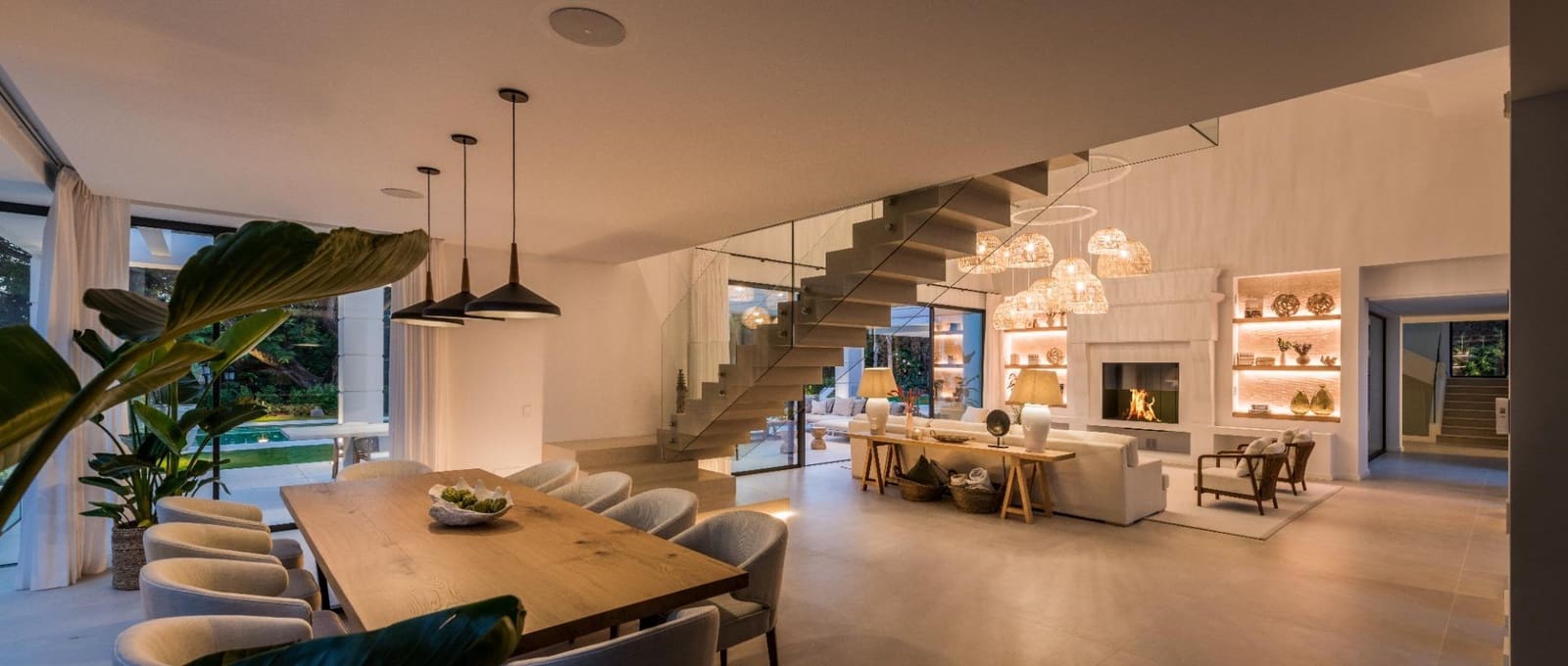 5 sypialnia Willa na sprzedaż w El Paraiso z basenem garażem - 6 350 000 € (Ref: 7521187)