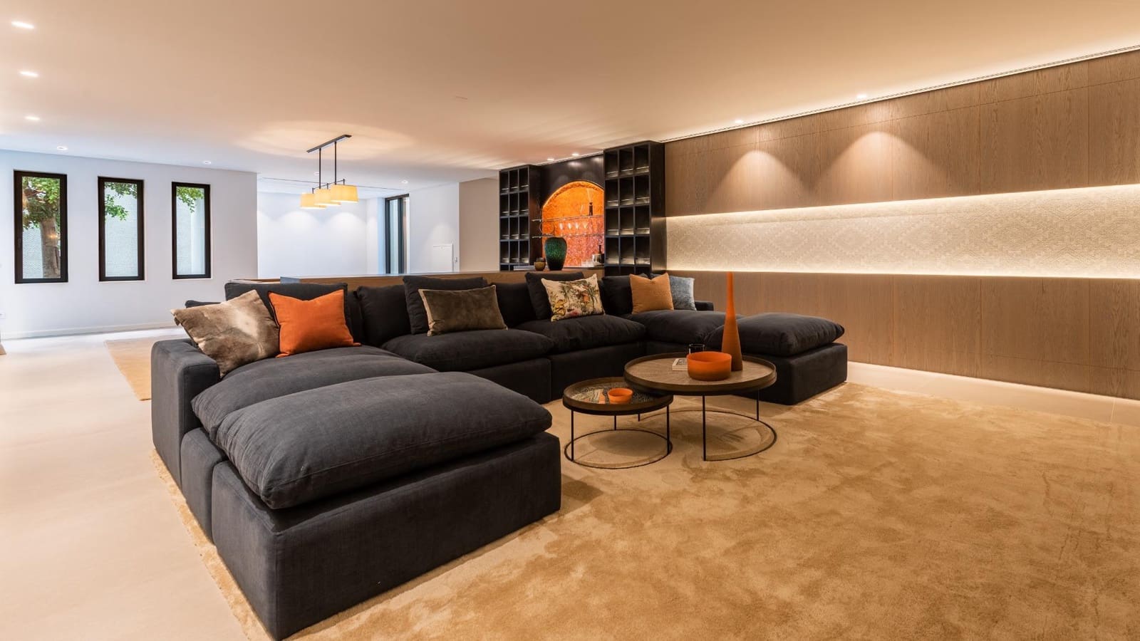 5 sypialnia Willa na sprzedaż w El Paraiso z basenem garażem - 6 350 000 € (Ref: 7521187)