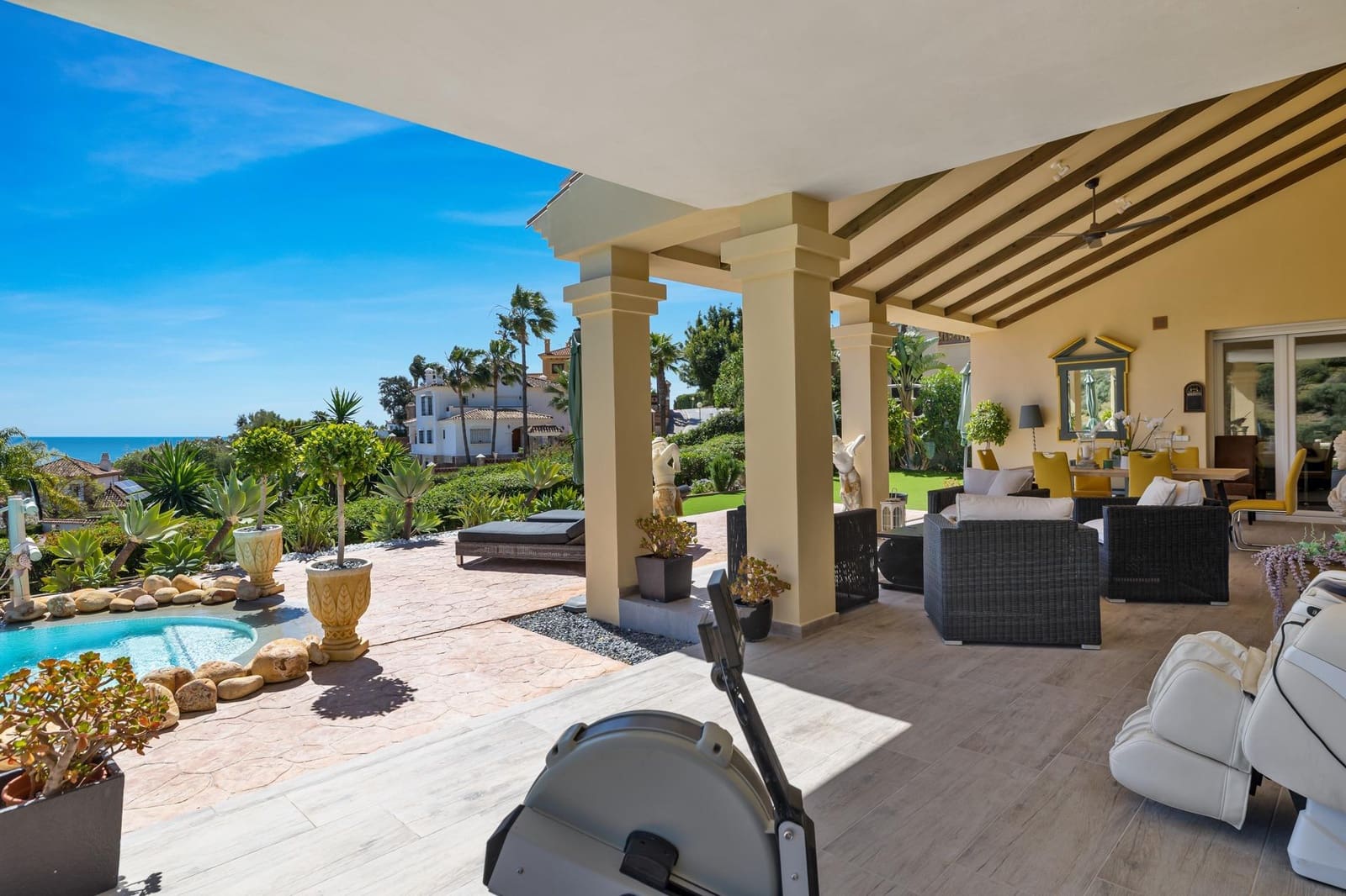4 bedroom Villa for sale in Mijas with pool garage - € 1,895,000 (Ref: 7619592)