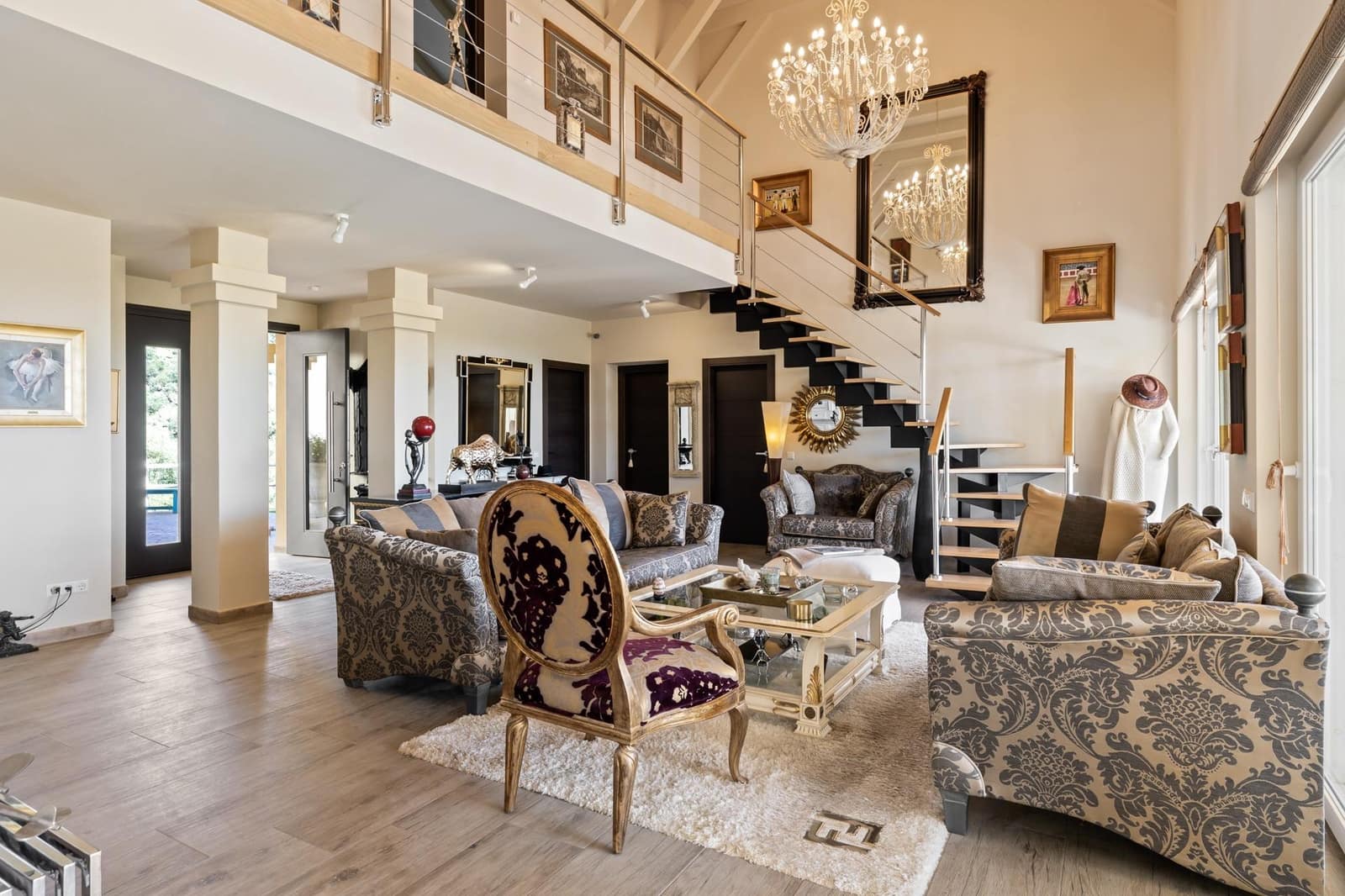 4 bedroom Villa for sale in Mijas with pool garage - € 1,895,000 (Ref: 7619592)