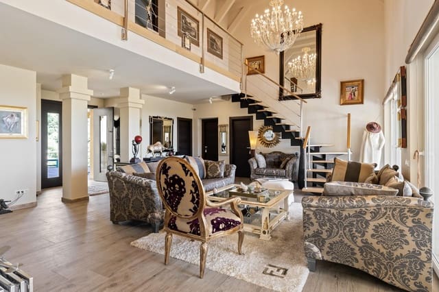 4 bedroom Villa for sale in Mijas with pool garage - € 1,895,000 (Ref: 7619592)