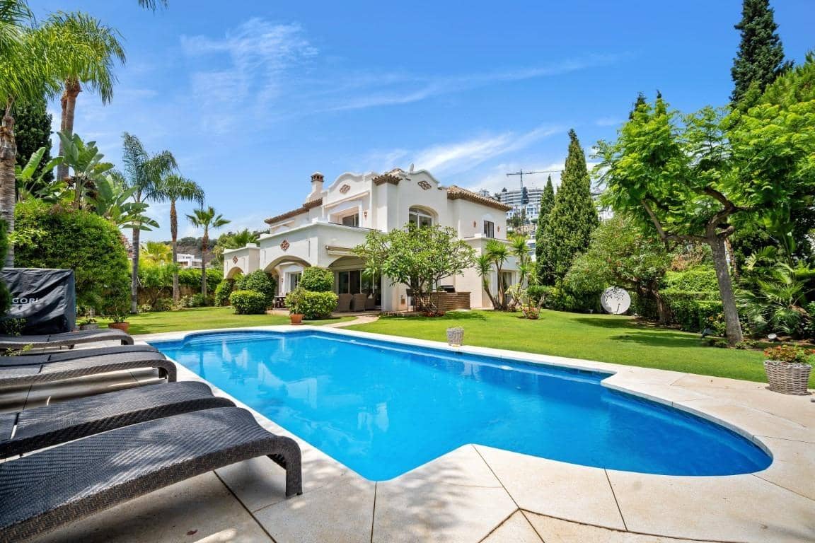 5 bedroom Villa for sale in Benahavis with pool garage - € 2,850,000 (Ref: 7746494)