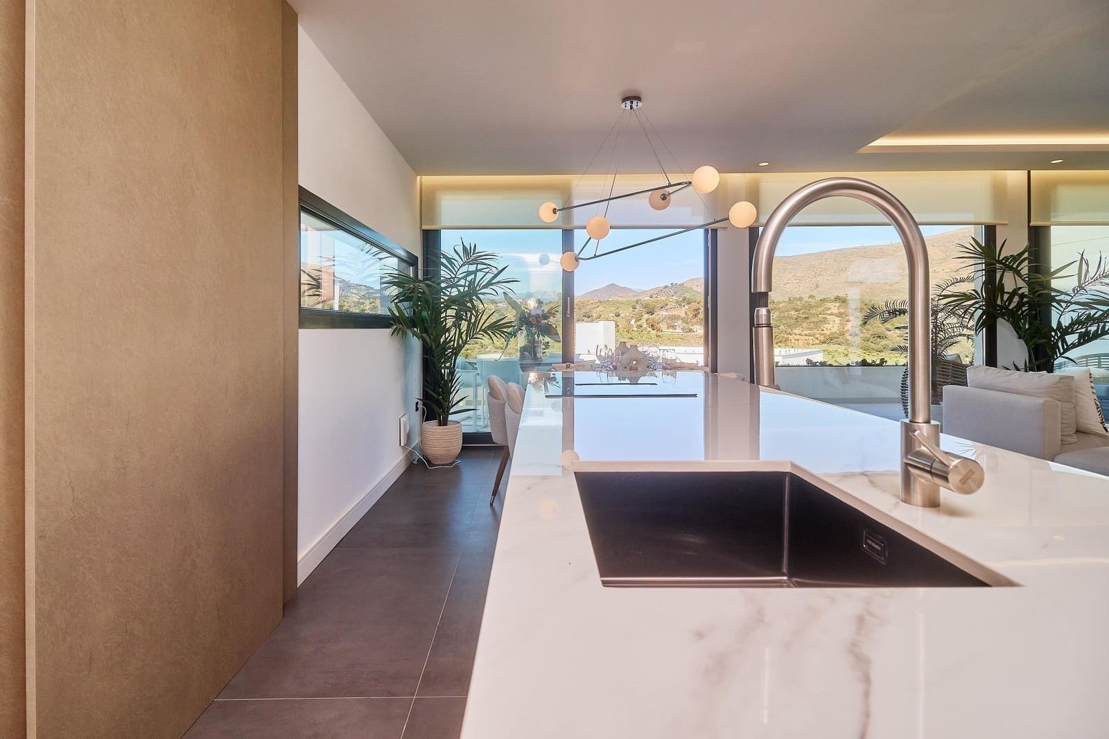 4 sovrum Villa till salu i La Cala de Mijas med pool garage - 945 000 € (Ref: 7782735)