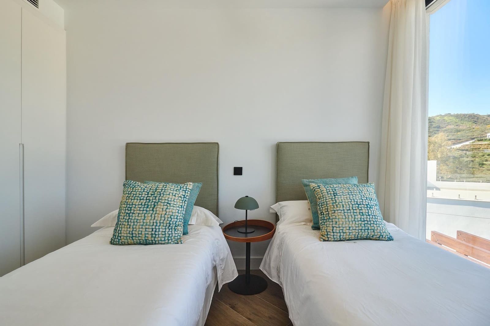 4 sovrum Villa till salu i La Cala de Mijas med pool garage - 945 000 € (Ref: 7782735)