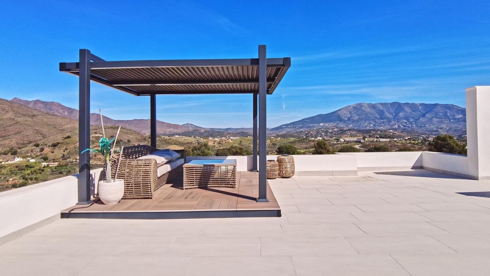 4 sovrum Villa till salu i La Cala de Mijas med pool garage - 945 000 € (Ref: 7782735)