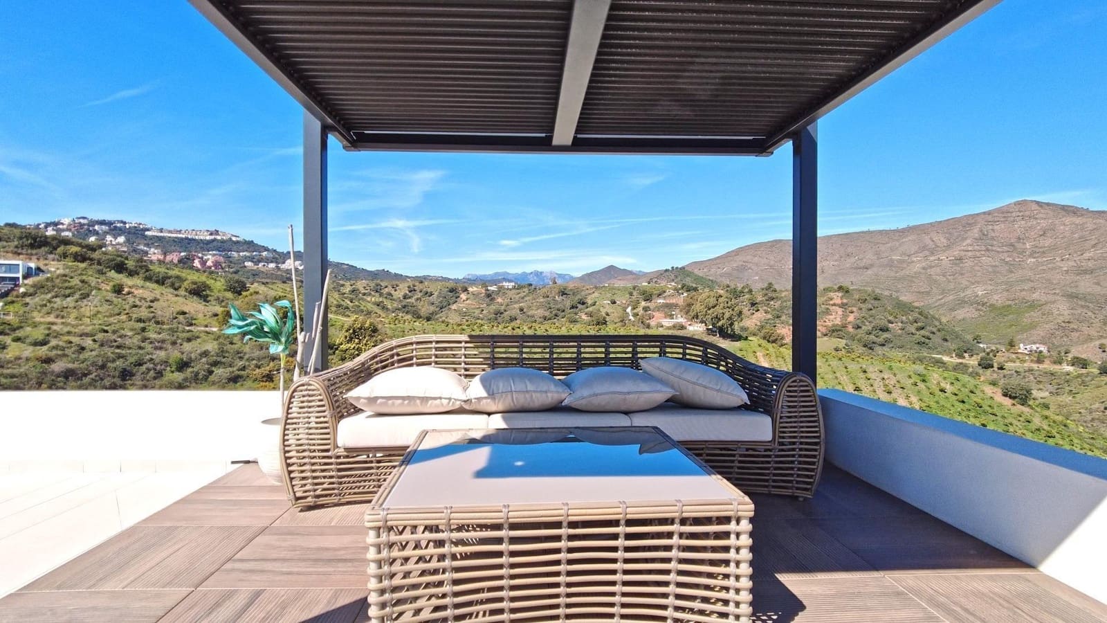 4 sovrum Villa till salu i La Cala de Mijas med pool garage - 945 000 € (Ref: 7782735)