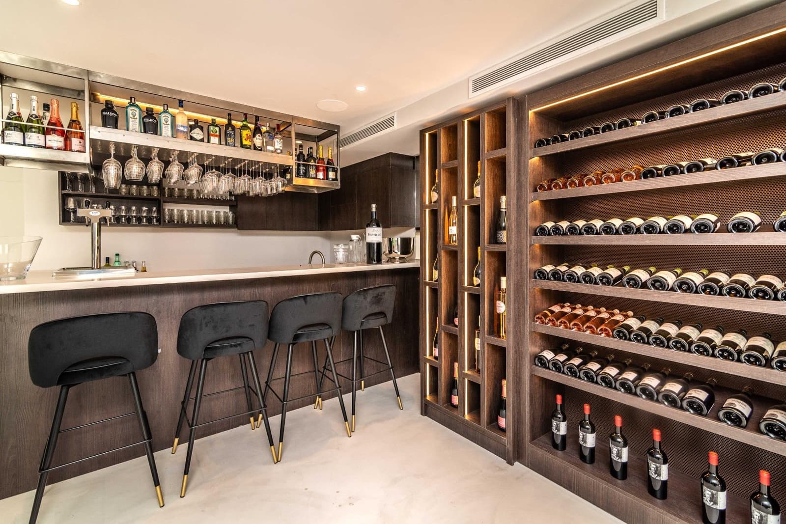 8 bedroom Villa for sale in Marbella with pool garage - € 7,900,000 (Ref: 7782744)