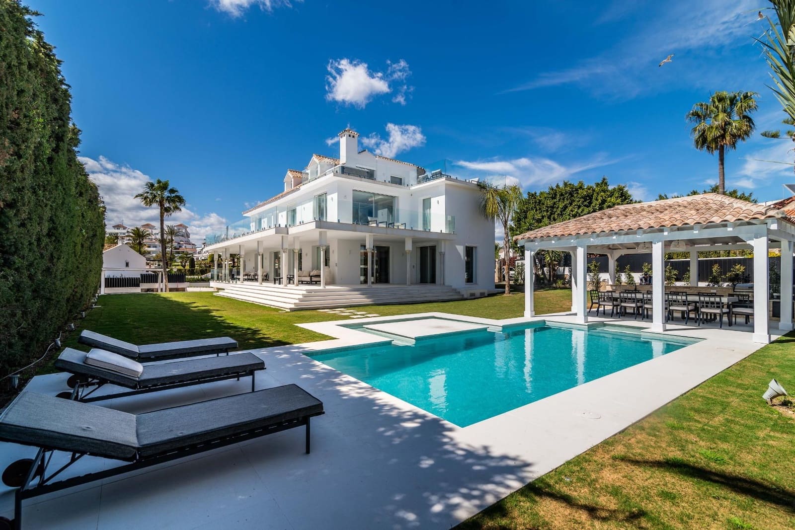 8 bedroom Villa for sale in Marbella with pool garage - € 7,900,000 (Ref: 7782744)