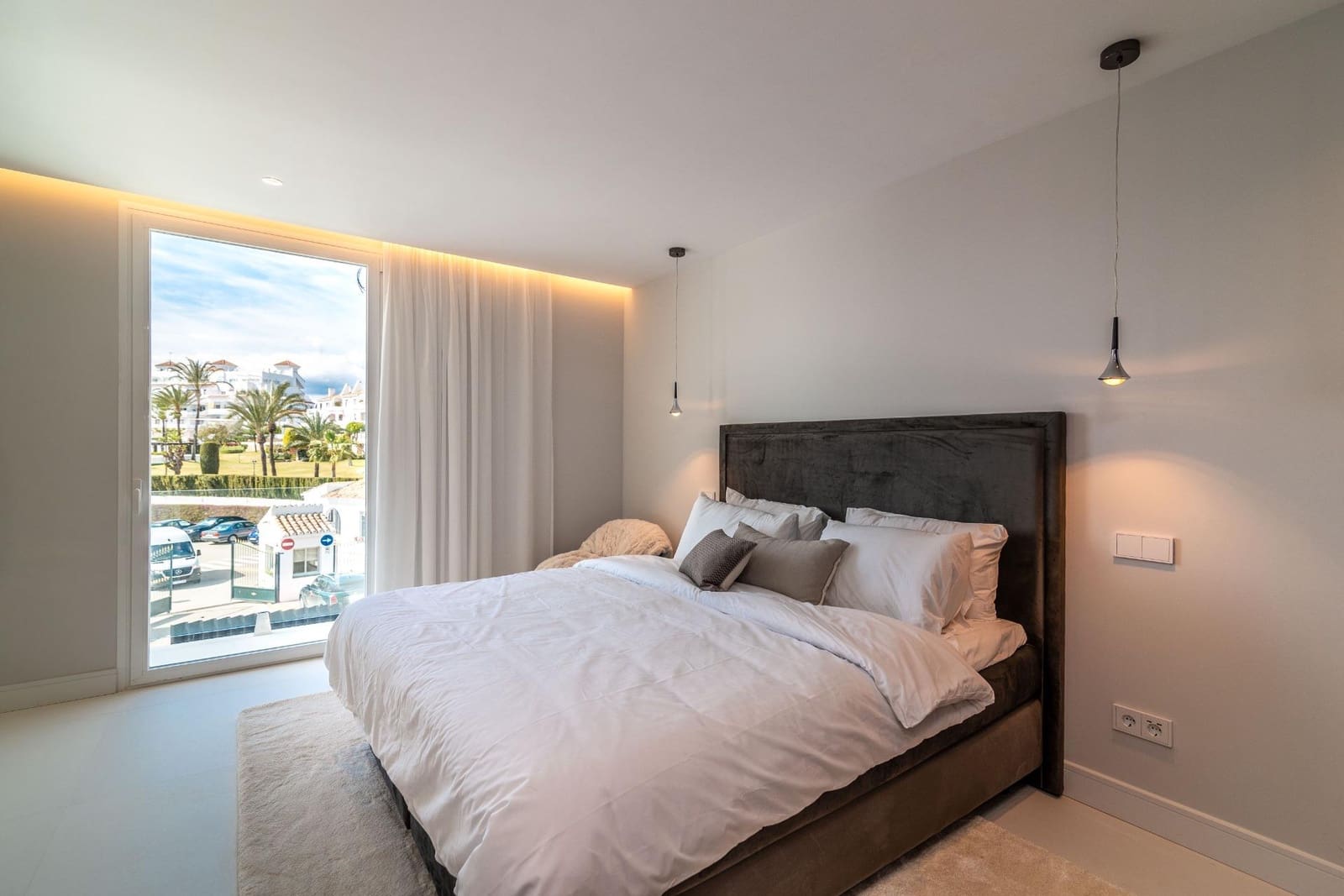 8 bedroom Villa for sale in Marbella with pool garage - € 7,900,000 (Ref: 7782744)