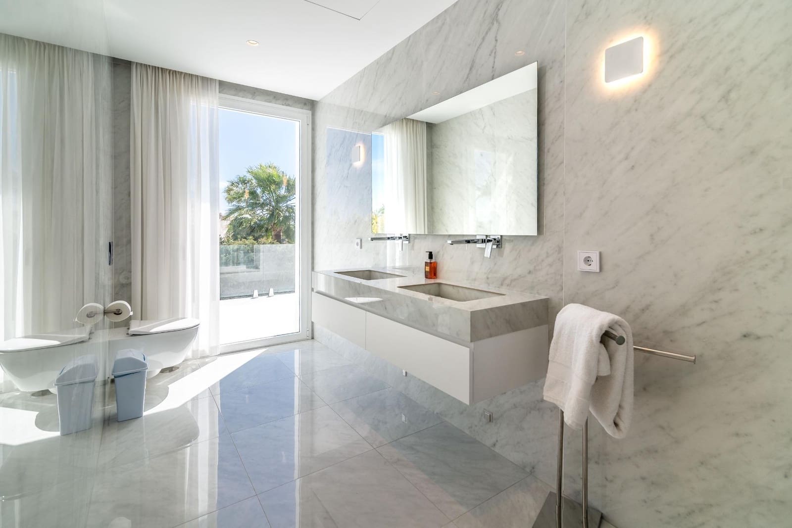 8 bedroom Villa for sale in Marbella with pool garage - € 7,900,000 (Ref: 7782744)