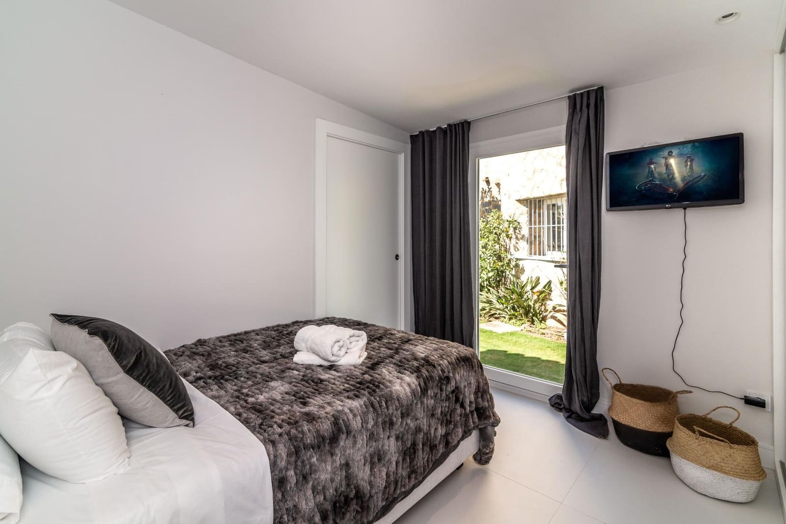 8 bedroom Villa for sale in Marbella with pool garage - € 7,900,000 (Ref: 7782744)