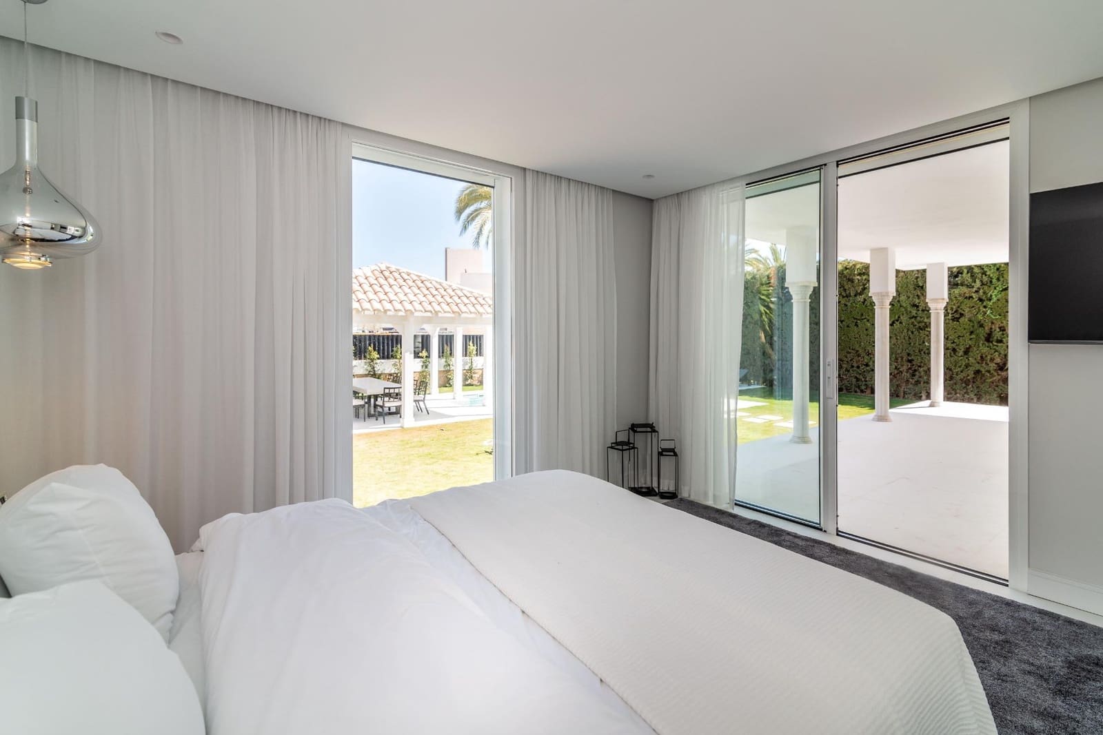 8 bedroom Villa for sale in Marbella with pool garage - € 7,900,000 (Ref: 7782744)