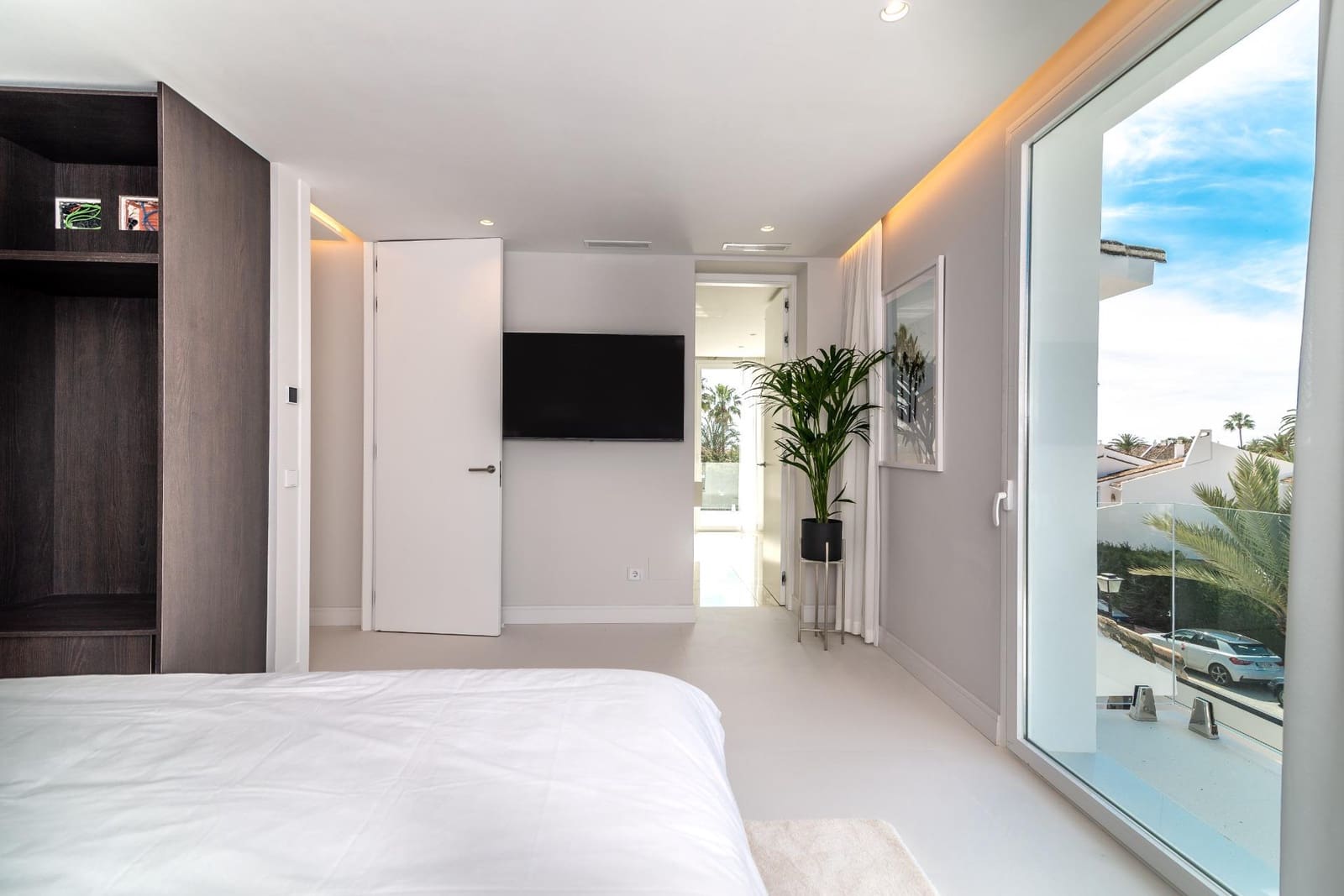 8 bedroom Villa for sale in Marbella with pool garage - € 7,900,000 (Ref: 7782744)