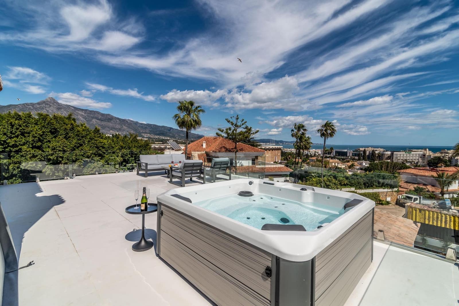 8 bedroom Villa for sale in Marbella with pool garage - € 7,900,000 (Ref: 7782744)