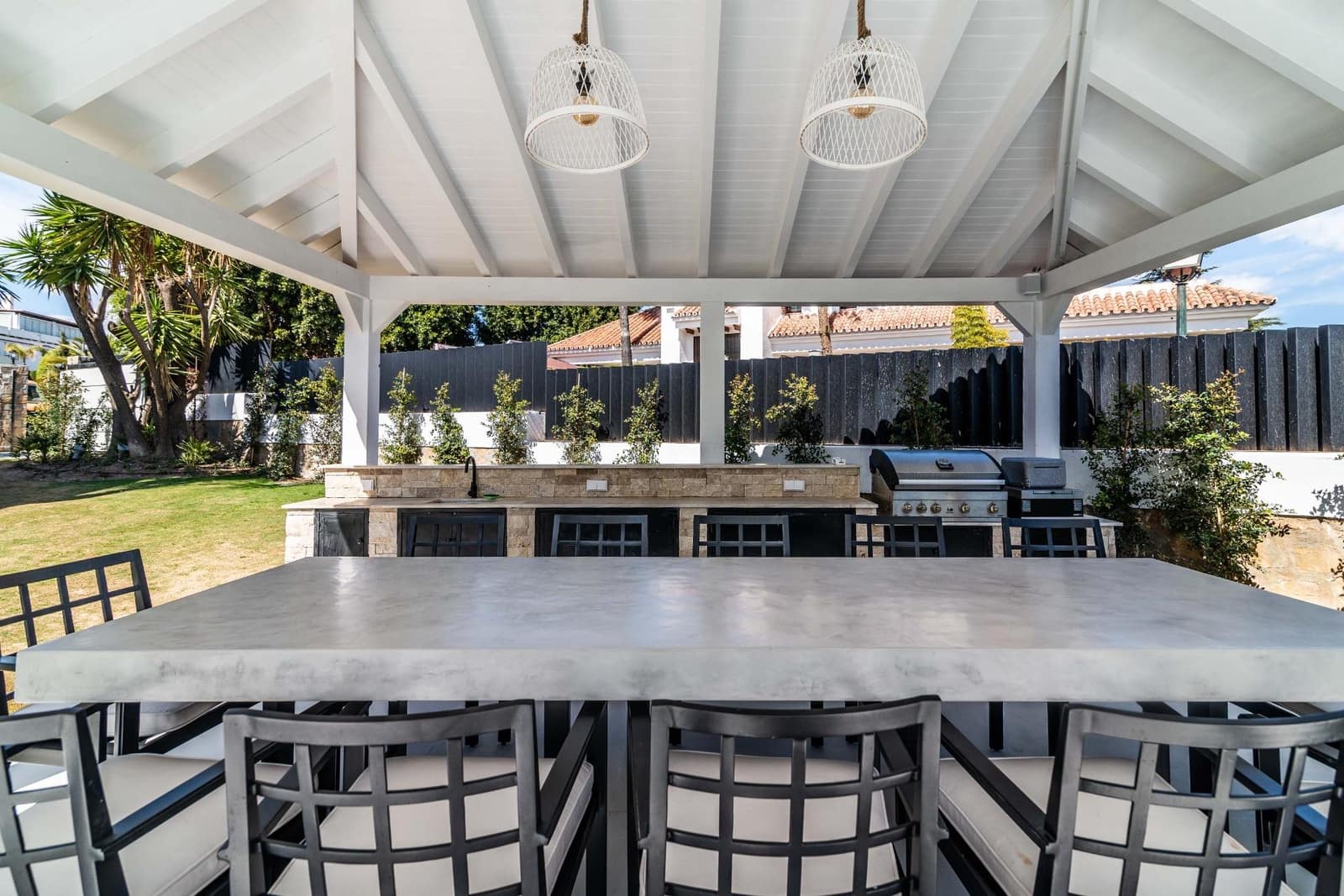 8 bedroom Villa for sale in Marbella with pool garage - € 7,900,000 (Ref: 7782744)