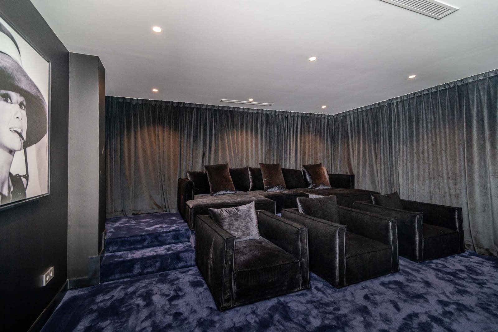 8 bedroom Villa for sale in Marbella with pool garage - € 7,900,000 (Ref: 7782744)