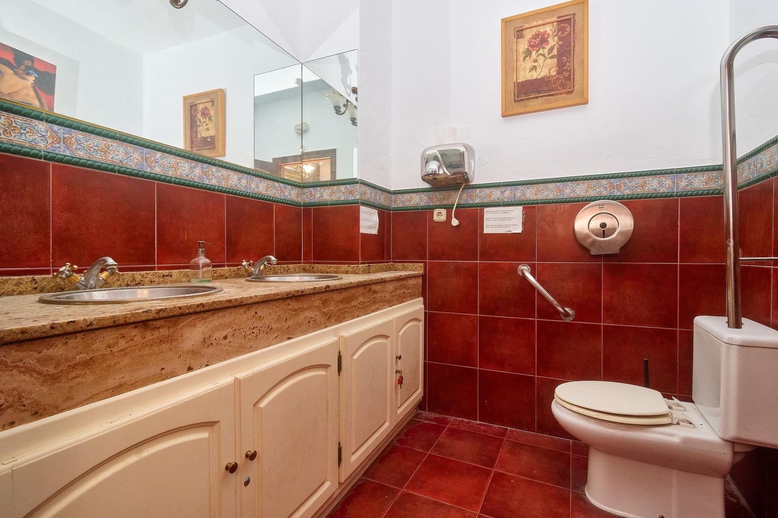 Företag till salu i Marbella - 550 000 € (Ref: 8577653)