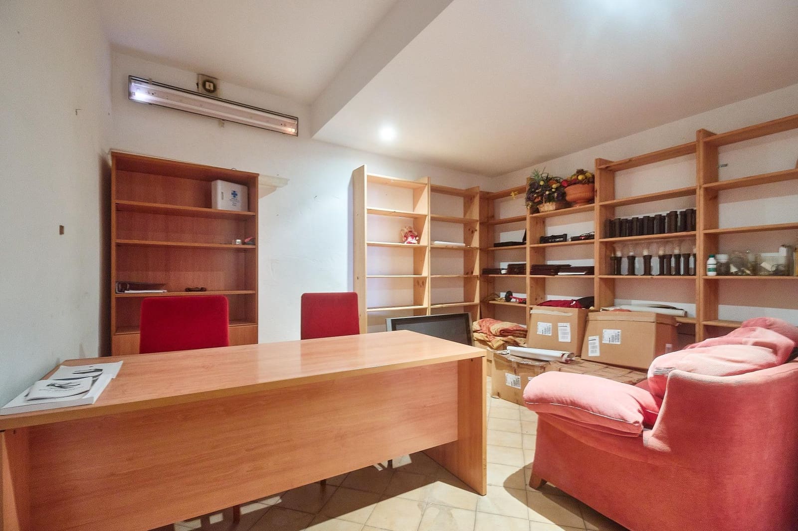 Företag till salu i Marbella - 550 000 € (Ref: 8577653)