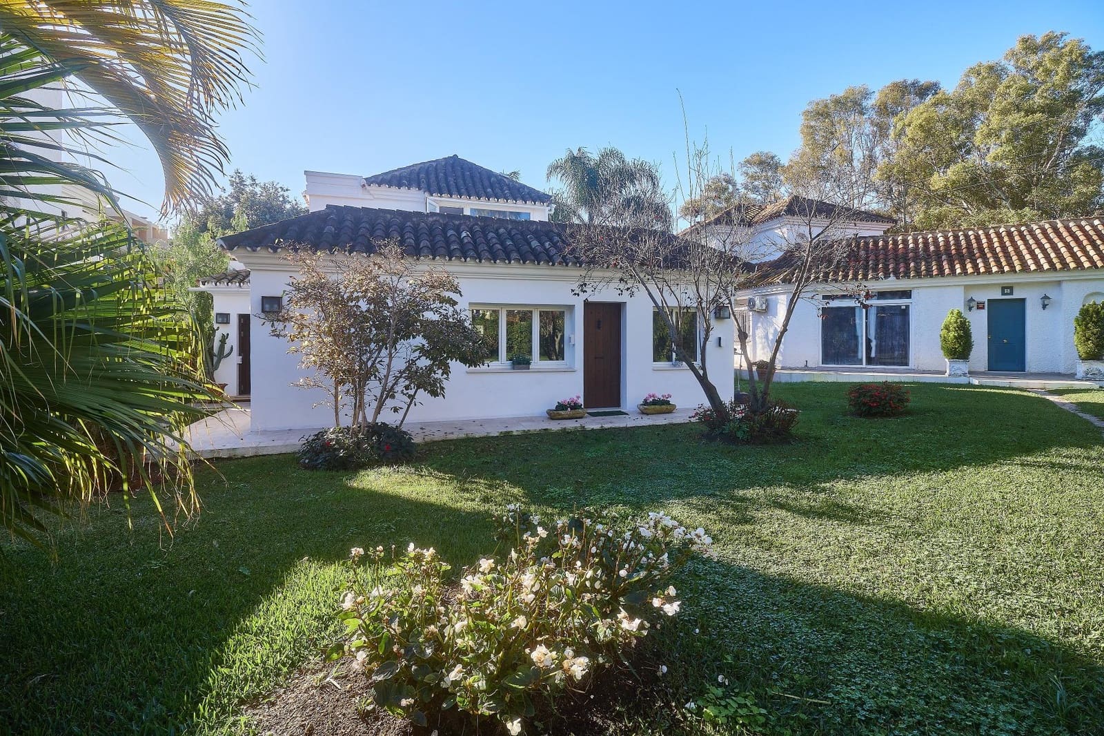 4 bedroom Villa for sale in Mijas with pool garage - € 899,000 (Ref: 8666662)