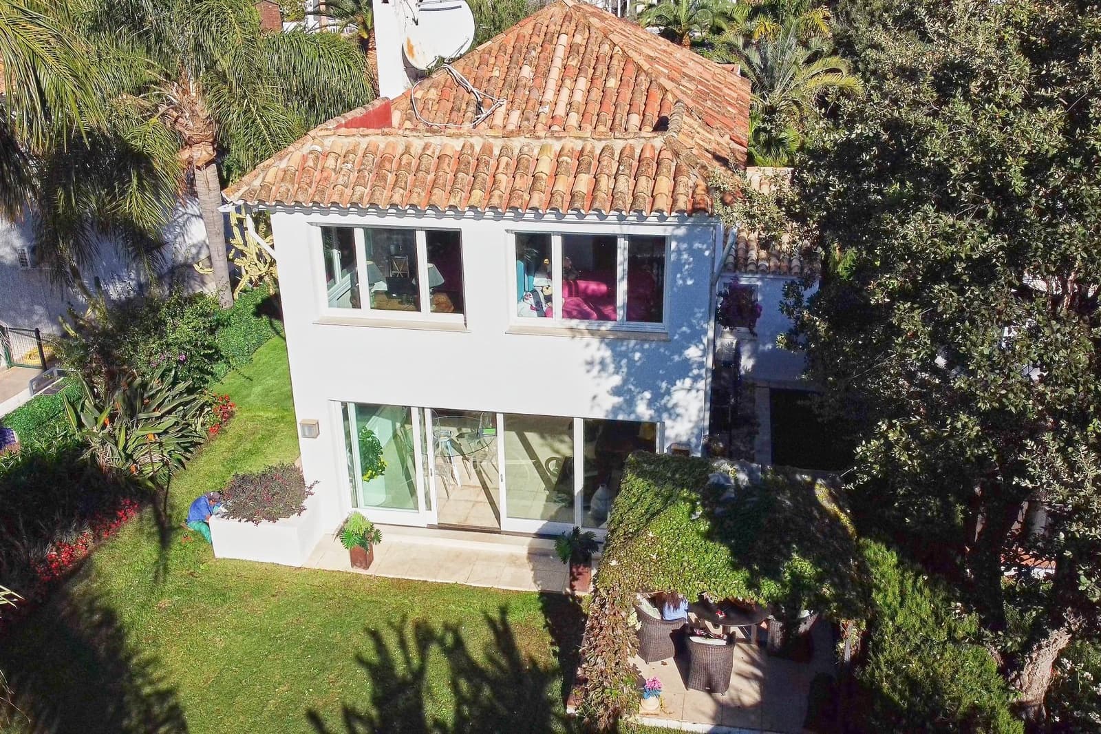 4 bedroom Villa for sale in Mijas with pool garage - € 899,000 (Ref: 8666662)