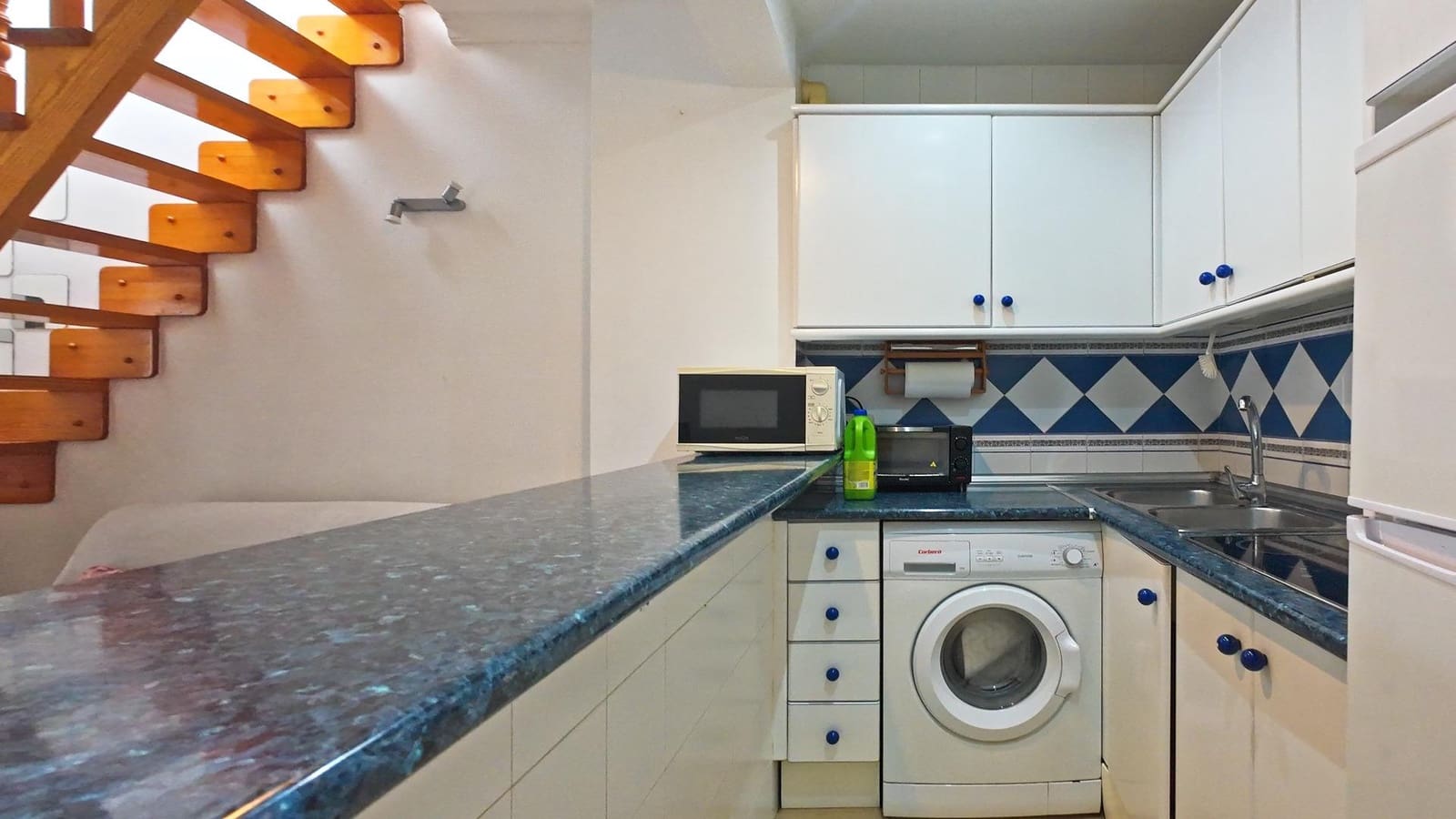 1 soverom Penthouse til salgs i Fuengirola med svømmebasseng - € 270 000 (Ref: 8677945)