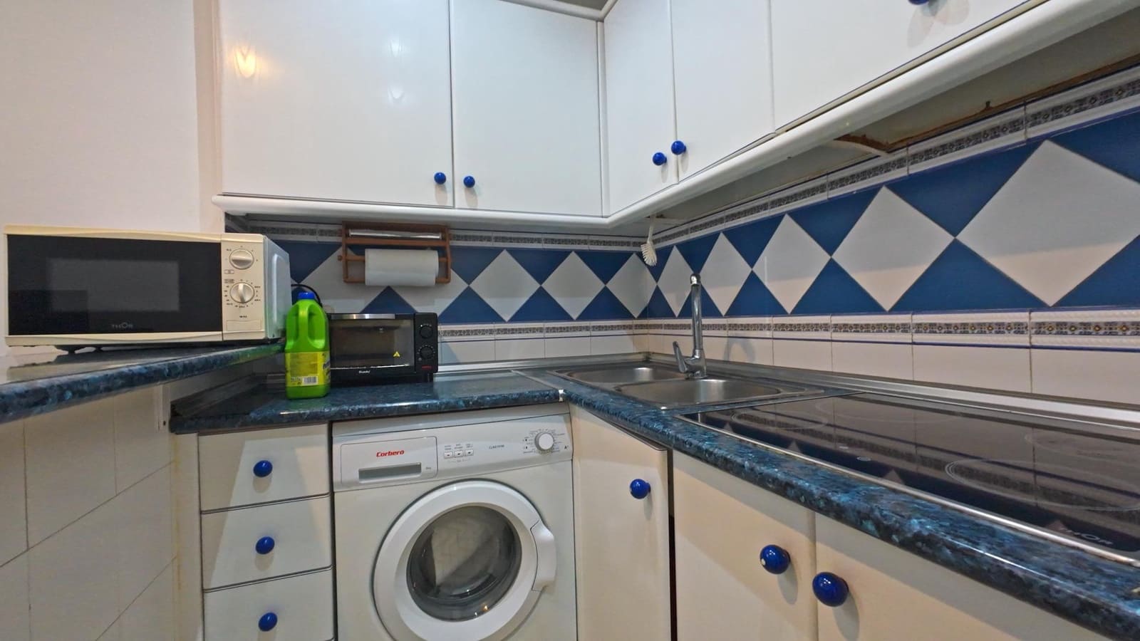 1 soverom Penthouse til salgs i Fuengirola med svømmebasseng - € 270 000 (Ref: 8677945)