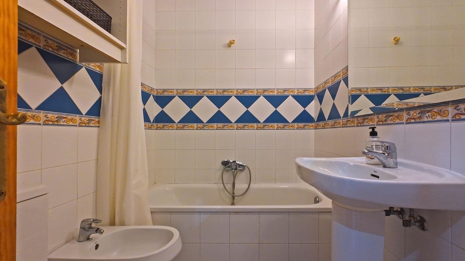 1 soverom Penthouse til salgs i Fuengirola med svømmebasseng - € 270 000 (Ref: 8677945)