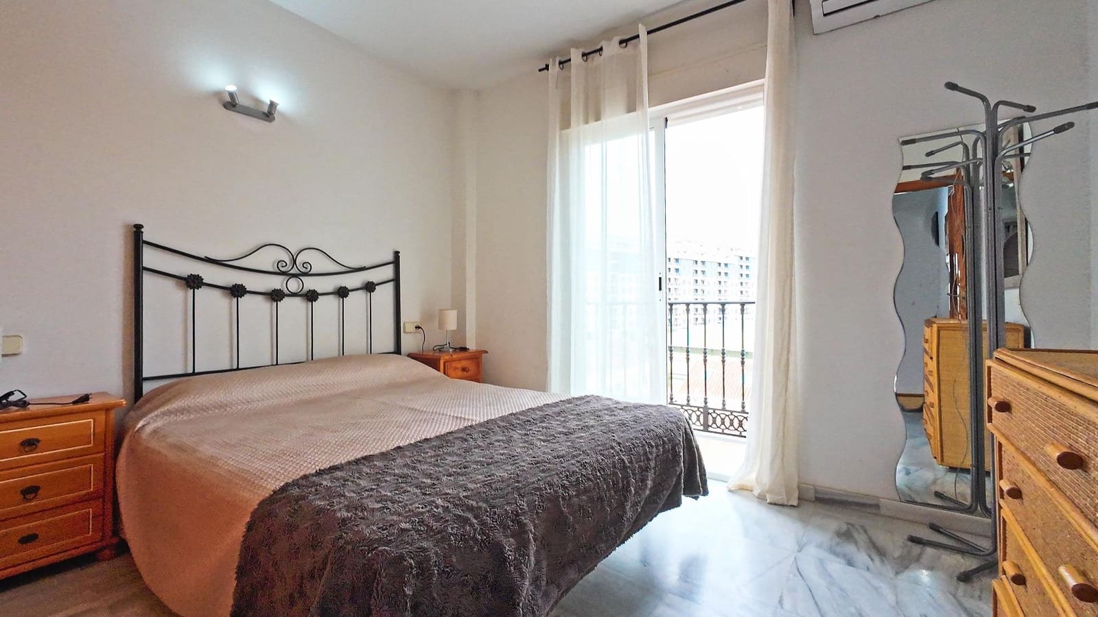 1 soverom Penthouse til salgs i Fuengirola med svømmebasseng - € 270 000 (Ref: 8677945)